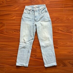 Abercrombie & Fitch The 90s Straight Ultra High Rise Jean 26/2xs